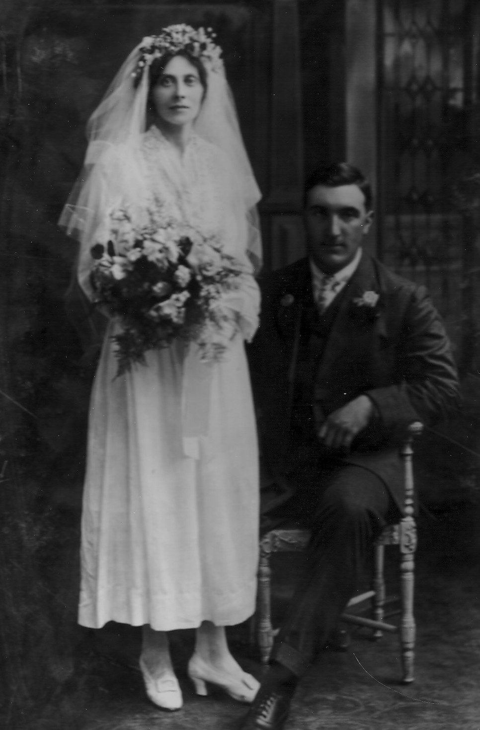 bertha-elizabeth-hucks-albert-william-knott-wedding-1919